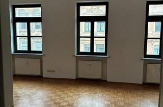 Wohnung kaufen in 06110 Halle, Halle (Saale) - 2 Raum Wohnung, beste Lage HalleSaale