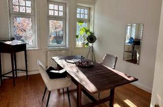 Wohnung kaufen in 23552 Lübeck, Lübeck - Charmante Altbauwohnung mit Balkon