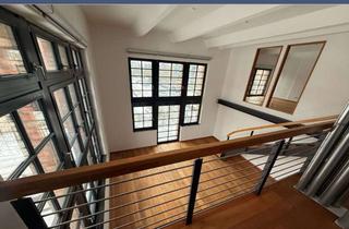 Loft kaufen in 12555 Köpenick, Raum, Licht, Geschichte: Außergewöhnliche Industrieloft-Maisonette mit Südbalkon