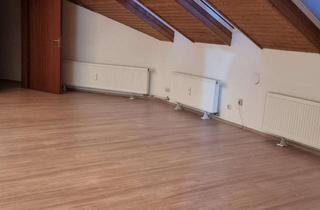 Wohnung mieten in Schopenhauerstraße 69, 80807 Milbertshofen-Am Hart, Großzügige Studio-Dachgeschosswohnung mit Blick auf den Olympiaturm