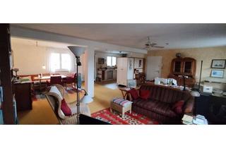 Wohnung mieten in 86157 Pfersee, Zum 1.4.26 Sonnige 3-Zimmer-Dachgeschosswohnung mit Balkon in parkähnlicher Lage und EBK in Augsburg