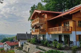 Wohnung mieten in 83714 Miesbach, Sonnige 3-Zimmer-Dachgeschosswohnung in Südhanglage mit Blick über Miesbach