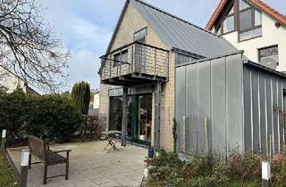 Mehrfamilienhaus kaufen in 33161 Hövelhof, Mehrfamilienhaus auf großem Grundstück in zentraler Lage von Hövelhof