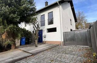 Doppelhaushälfte kaufen in 53125 Röttgen, Doppelhaushälfte in Ruhiglage von Bonn-Röttgen