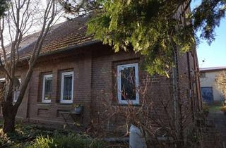 Haus kaufen in 17179 Gnoien, Backstein-Haus mit Potenzial und großer Werkstatt/Halle/Lager