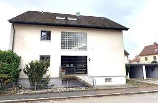 Haus kaufen in 90518 Altdorf, Freistehendes 3-Familienhaus mit Garagen in Altdorf / Haus kaufen