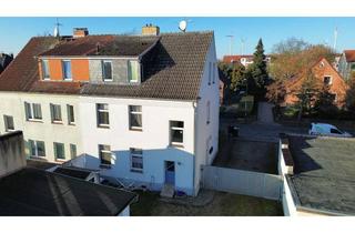 Mehrfamilienhaus kaufen in 19386 Lübz, Mehrfamilienhaus - 3 Mietparteien - Voll Vermietet.