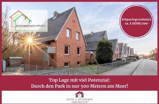 Haus kaufen in 23570 Travemünde, Top Lage mit viel Potenzial: Durch den Park in nur 500 Metern am Meer!