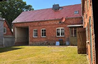 Haus kaufen in 19348 Pirow, Vier Seiten Hof in Pirow/Burow mit Scheune!