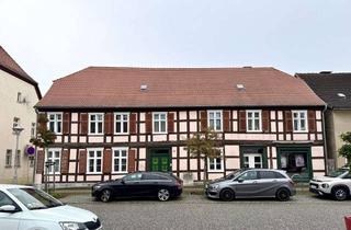 Anlageobjekt in 16868 Wusterhausen, Wohnen und vermieten: Repräsentatives Fachwerkhaus direkt am Markt