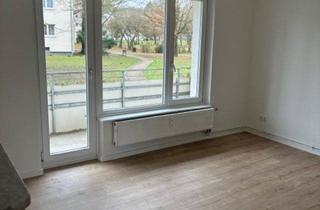 Wohnung mieten in Heinrich-Hauschildt-Straße 25, 25336 Elmshorn, Frisch sanierte 3-Zimmer-Wohnung mit Balkon & viel Grün – ruhige Lage in Elmshorn