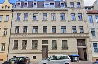 Wohnung kaufen in Rudolf-Haym-Straße 34, 06110 Halle, Solide 4-Raum-Wohnung mit Balkon & Stellplatz