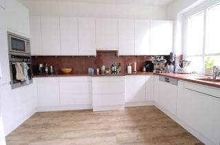 Wohnung kaufen in Mohnickesteig 13, 12101 Tempelhof, BEZUGSFREI ; GANZ OBEN ! Toll renoviert ! 2 Bäder ! 2x Balkon ! EBK ! ; We speak English / French