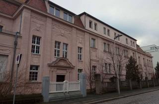 Wohnung mieten in Wilhelm-Külz-Straße 11, 03046 Cottbus, Hochwertige 3½-Zimmer-Wohnung im historischen Logenhaus – Balkon & Aufzug