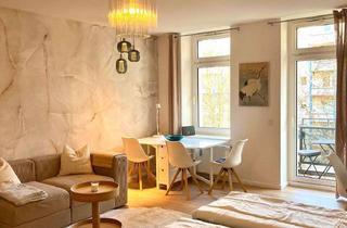 Wohnung mieten in Ebertystraße 32, 10249 Friedrichshain, Helle, möblierte Altbauwohnung im schönen Samariterkiez mit Balkon & Aufzug