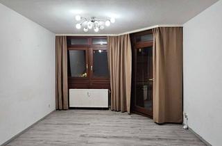 Wohnung mieten in 67061 Süd, Schöne 2-ZKB-Mietwohnung mit Balkon, Einbauküche, Tiefgaragenstellplatz & Aufzug in Ludwigshafen-Süd