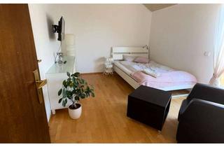 Immobilie mieten in Fridingerstrasse, 70619 Sillenbuch, Zimmer mit eigener Dusche/WC, TV, Wlan, eigene Dachloggia, Gästeküche, Waschmaschine und G