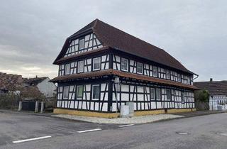 Einfamilienhaus kaufen in 77839 Lichtenau, Lichtenau - Platz für alle: Historisches Fachwerkhaus mit Nebengebäude + Baugrundstück im Landkreis Rastatt