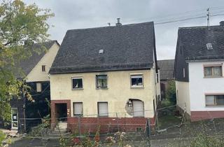 Haus kaufen in 56414 Hundsangen, Hundsangen - Renovierungsobjekt: Großes Haus mit Scheune & Garten- Ohne Makler