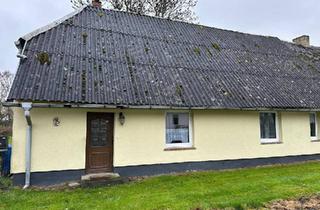 Doppelhaushälfte kaufen in 18513 Gransebieth, Gransebieth - Sanierungsbedürftige Doppelhaushälfte mit Potenzial