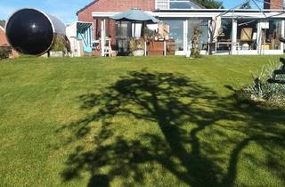 Einfamilienhaus kaufen in 25746 Heide, Heide - Unverbauter Blick ins Grüne, modernisiertes Wohnhaus und Bauplatz