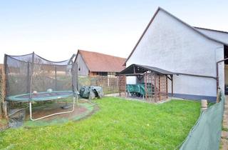 Wohnung kaufen in 76461 Muggensturm, Charmante 4-Zimmer-Wohnung mit Garten & Garage in zentraler Lage in Muggensturm