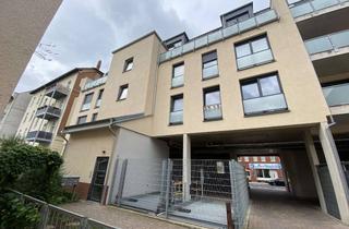 Wohnung kaufen in Goslarsche Straße 82G, 38118 Braunschweig, +++ Provisionsfrei: Beste Stadtlage, 4-Zimmer-ETW mit Aufzug, EBK, 3 Balkone und PKW-Stellplatz +++