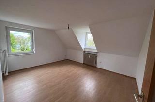 Wohnung kaufen in 86153 Innenstadt, Charmante 2-Zimmer-Dachgeschosswohnung in bester Lage. Ideal für Singles oder Paare!