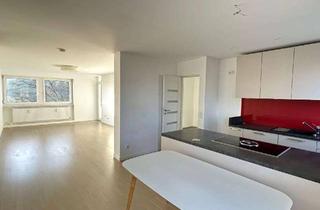 Wohnung kaufen in 96450 Coburg, Modernisierte Eigentumswohnung mit Blick in die Natur - Provisionsfrei für den Käufer !