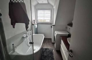 Wohnung kaufen in 86368 Gersthofen, Moderne helle renovierte 3 Zimmer DG Wohnung mit großem Balkon von privat