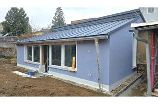 Wohnung mieten in 01445 Radebeul, geringe Heiz- und Nebenkosten 2,5 Zi Radebeul, Erstbez 2026 Fußbodenhz Erdwärmepumpe, Zisterne