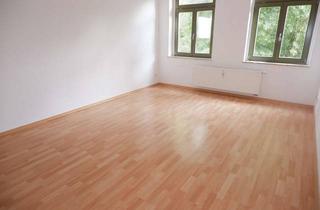 Wohnung mieten in Ebersdorfer Straße 33, 09131 Ebersdorf, Einziehen und Wohlfühlen im 1. OG - frei ab 1.4.26