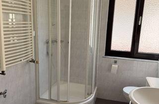 Wohnung mieten in 61118 Bad Vilbel, Helle 3-Zimmer Wohnung (ca. 100 m²) mit Balkon & Einbauküche in Bad Vilbel