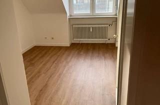 Wohnung mieten in Paulusstraße, 40237 Düsseltal, Helle 2-Zimmer Dachgeschosswohnung im 5. OG in Düsseltal