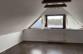 Wohnung mieten in 22339 Hummelsbüttel, Helle 2-Zimmer-Dachgeschosswohnung in ruhiger Lage