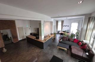 Lofts mieten in Kurfürstenstraße 22, 50321 Brühl, Raum, Licht, Charakter – außergewöhnliche Loftwohnung mit Garten in historischer Villa