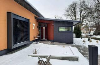 Haus kaufen in Peetscher, 17252 Mirow, moderner Bungalow, provisionsfreie, barrierefrei mit Wärmepumpe, Fußbodenheizung und Kamin