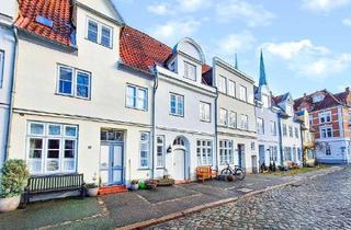 Haus kaufen in 23552 Innenstadt, Auf der Sonnenseite der Trave! Malerisches Altstadthaus in sehr gepflegtem Zustand mit Wasserblick..