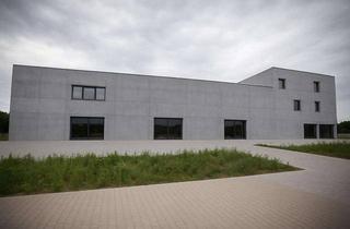 Gewerbeimmobilie kaufen in 75177 Nordstadt, Repräsentatives Gewerbeobjekt mit großzügiger Dachterrasse und exzellenter Verkehrsanbindung