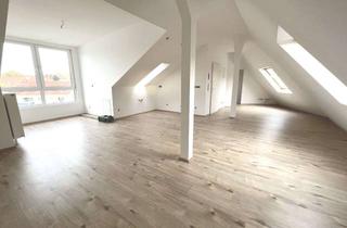 Wohnung kaufen in 63450 Hanau, Hanau - City, TOP renovierte 2 ZW im Dachgeschoss