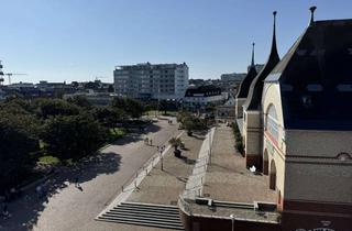Wohnung kaufen in 25980 Sylt, 2-Zimmer Wohnung im Herzen von Westerland mit Balkon in 5. Etage