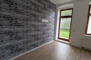 Wohnung mieten in Hainstraße 140, 09130 Chemnitz, 3-Zimmer-Wohnung im EG mit Balkon & eigenem Eingang – Denkmalobjekt, idealer Preis