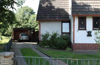 Wohnung mieten in Unterm Berg 110, 28777 Rekum, Gepflegte Erdgeschosswohnung mit drei Zimmern sowie Loggia und Einbauküche in Bremen-Rekum