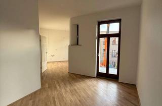Wohnung mieten in Rudolf-Ernst-Weise-Straße 12, 06112 Halle, Zentraler Erstbezug nach Denkmalsanierung - 2 Zimmer mit Balkon