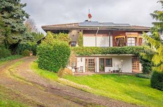 Haus kaufen in 34537 Bad Wildungen, Freistehendes Haus mit drei Wohneinheiten und flexiblen Nutzungsmöglichkeiten in Kurparknähe