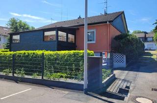 Haus kaufen in 53721 Siegburg, MANNELLA *Nächstes Jahr in den eigenen Garten* Bungalow mit Wintergarten, Keller & Garage in Wolsdor