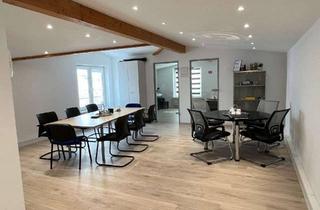 Büro zu mieten in 61250 Usingen, Repräsentativ Büro/Praxis als Studio oder 2 Raumbüro jeweils mit getrennten Toiletten.