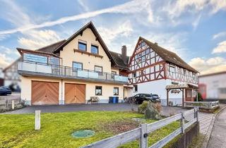 Haus kaufen in 35713 Eschenburg, 2 Häuser, 11 Zimmer und endlose Möglichkeiten in Eschenburg-Eiershausen