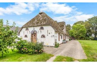 Haus kaufen in 25899 Niebüll, Niebüll - Courtagefrei !!! Wohnen mit Geschichte, Reetdachhaus in Klixbüll