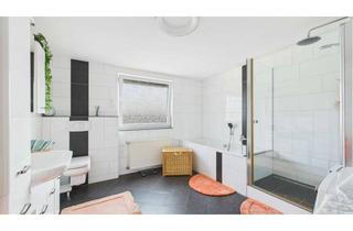 Wohnung mieten in 45147 Holsterhausen, Lichtverwöhnte Dachterrassen-2,5-Zimmer-Wohnung mit Wohlfühlcharme